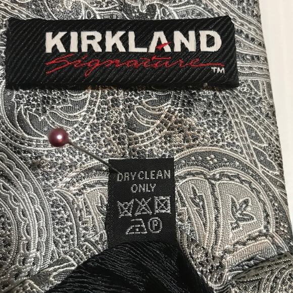 Kirkland Signature Paisley Silk Long Wide Necktie - Picture 4 of 5